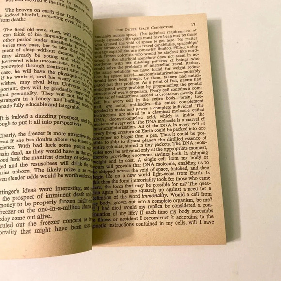 Vintage 1975 The Outer Space Connection by Alan and  Sally Landsburg Paperback - Picture 11 of 16